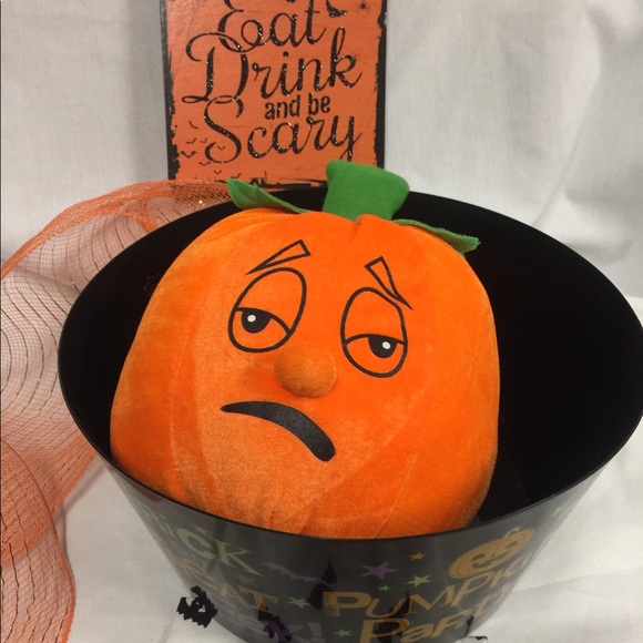 Child’s Halloween Decorations Not Scary (Mystery Box) - Picture 12 of 12